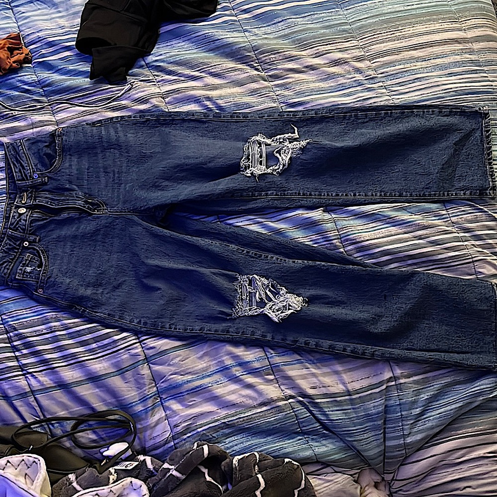 The pants are really small on the waist, never have been worn only tried on